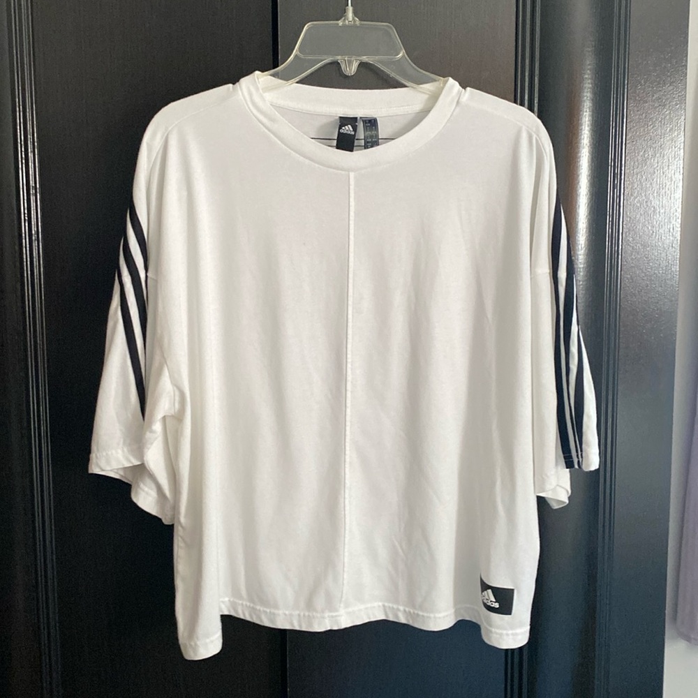 Adidas T-shirt size L